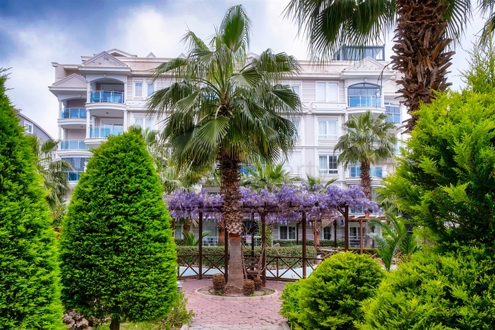 شقة 5 + 1 في منطقة كونيالتي - انطاليا