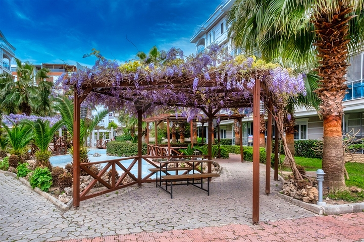 شقة 5 + 1 في منطقة كونيالتي - انطاليا