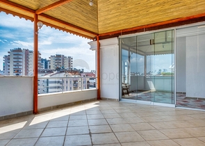 شقة 5 + 1 في منطقة كونيالتي - انطاليا