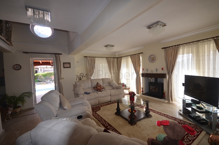 فيلا في منطقة Ovacik الصغيرة - فتحية