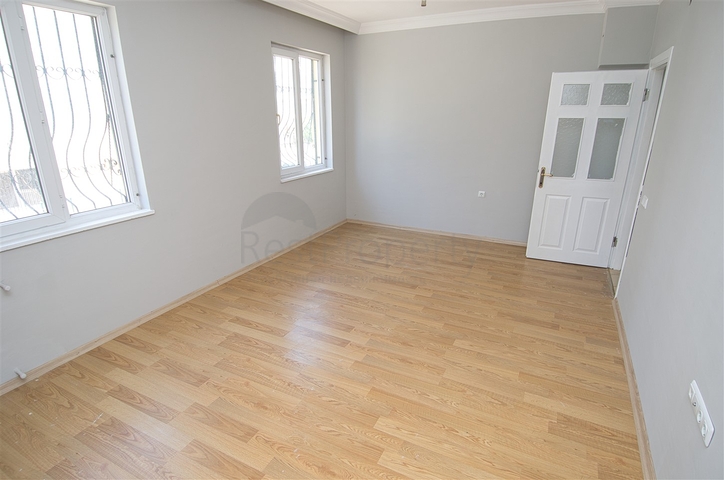 شقة 2 + 1 في وسط أنطاليا