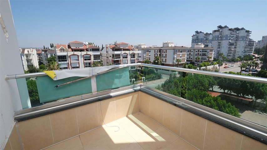 شقة 4 + 1 في منطقة جيرسو الصغيرة - كونيالتي