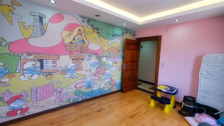 شقة 4 + 1 في منطقة جيرسو الصغيرة - كونيالتي