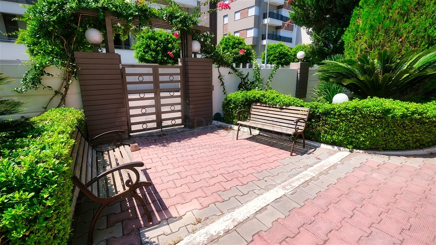 شقة 4 + 1 في منطقة جيرسو الصغيرة - كونيالتي