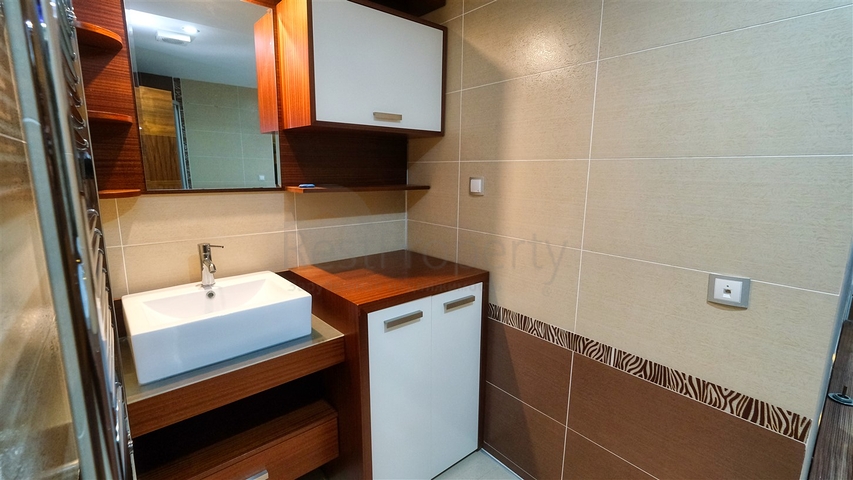 شقة 4 + 1 في منطقة جيرسو الصغيرة - كونيالتي