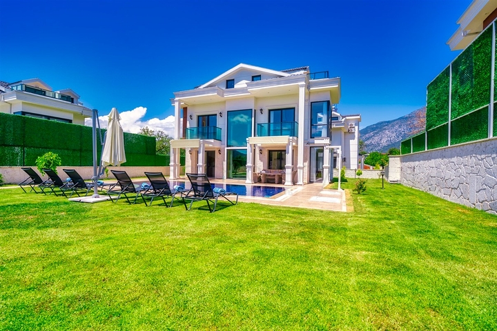 فيلا في منطقة فتحية