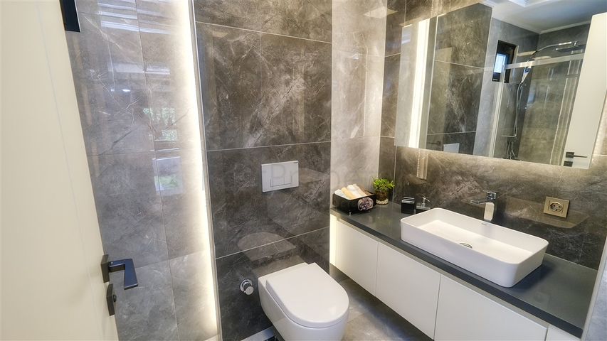 شقة 2 + 1 في منطقة ارابسويو الصغيرة - انطاليا