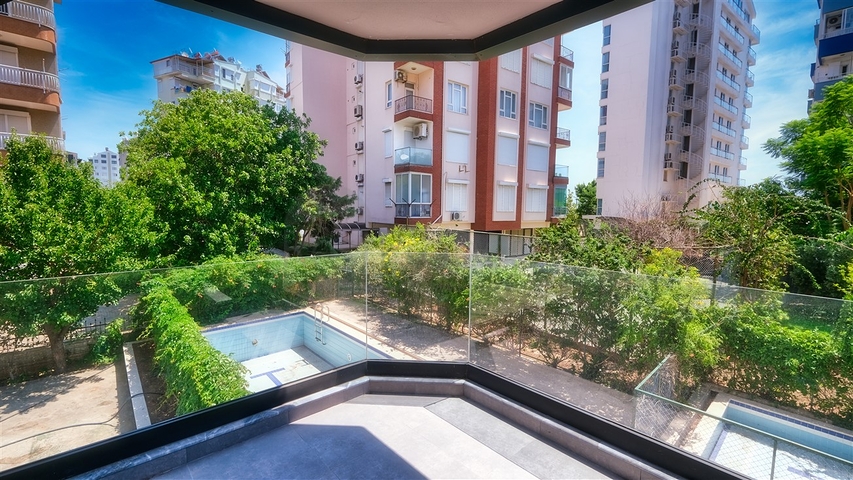 شقة 2 + 1 في منطقة ارابسويو الصغيرة - انطاليا