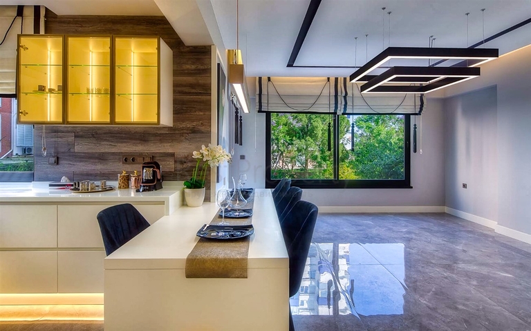 شقة 2 + 1 في منطقة ارابسويو الصغيرة - انطاليا