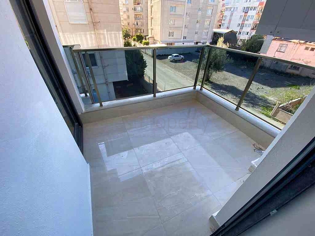 مبنى جديد في وسط مدينة أنطاليا