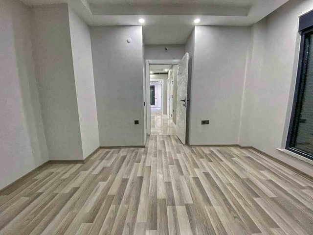 مبنى جديد في وسط مدينة أنطاليا