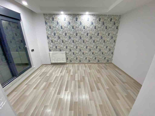 مبنى جديد في وسط مدينة أنطاليا