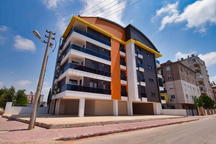 مبنى جديد في وسط مدينة أنطاليا