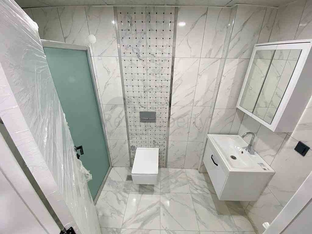 مبنى جديد في وسط مدينة أنطاليا