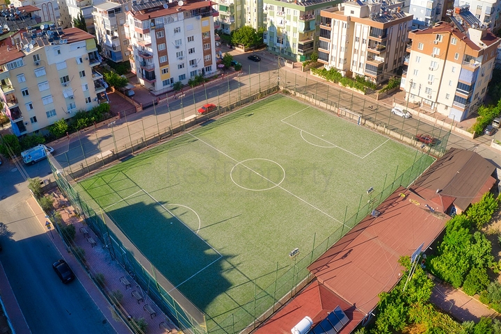 مبنى جديد في وسط مدينة أنطاليا