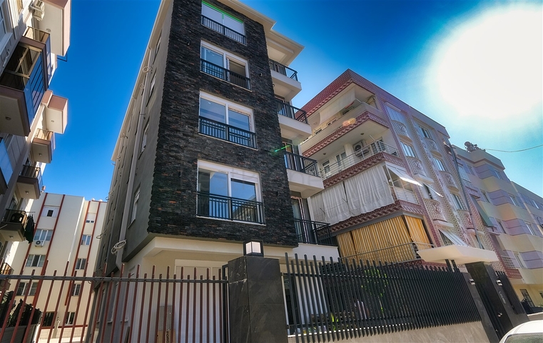 شقق 1 + 1 ، 2 + 1 في منطقة كيزيلاريك - أنطاليا