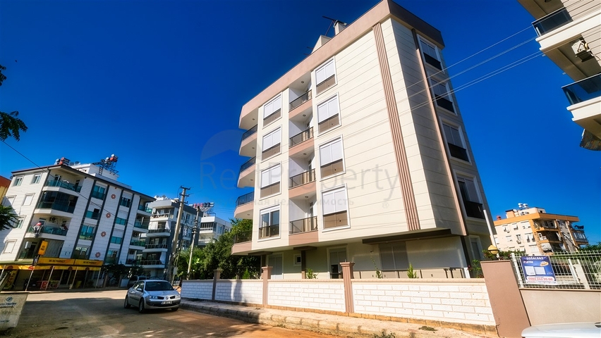 شقق 1 + 1 ، 2 + 1 في منطقة كيزيلاريك - أنطاليا