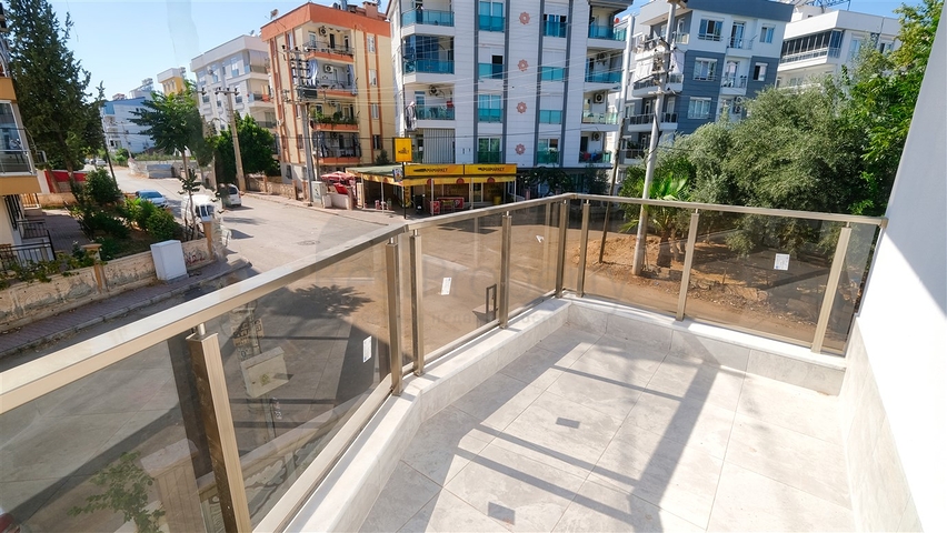 شقق 1 + 1 ، 2 + 1 في منطقة كيزيلاريك - أنطاليا