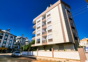 شقق 1 + 1 ، 2 + 1 في منطقة كيزيلاريك - أنطاليا