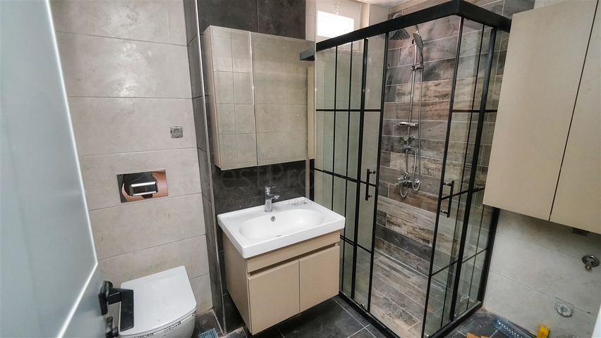 شقق 1 + 1 ، 2 + 1 في منطقة كيزيلاريك - أنطاليا