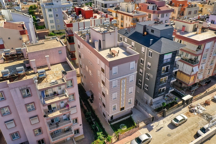 شقق 1 + 1 ، 2 + 1 في منطقة كيزيلاريك - أنطاليا