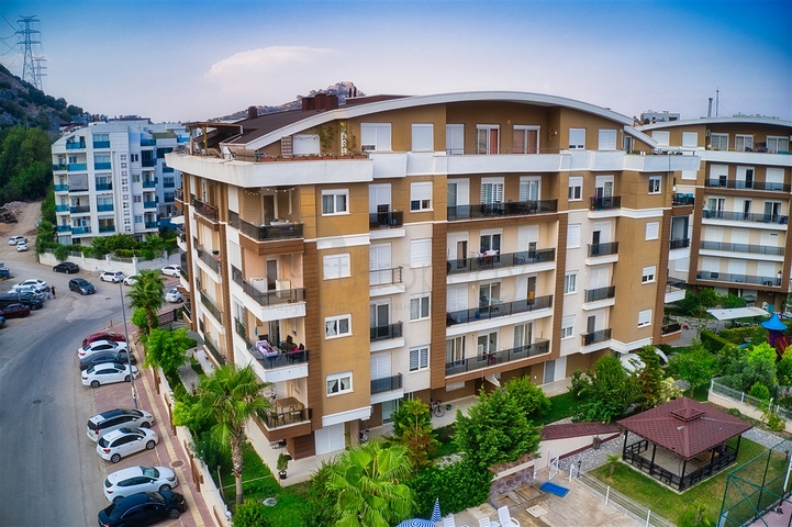 شقة 2 + 1 في منطقة هورما الصغيرة - أنطاليا