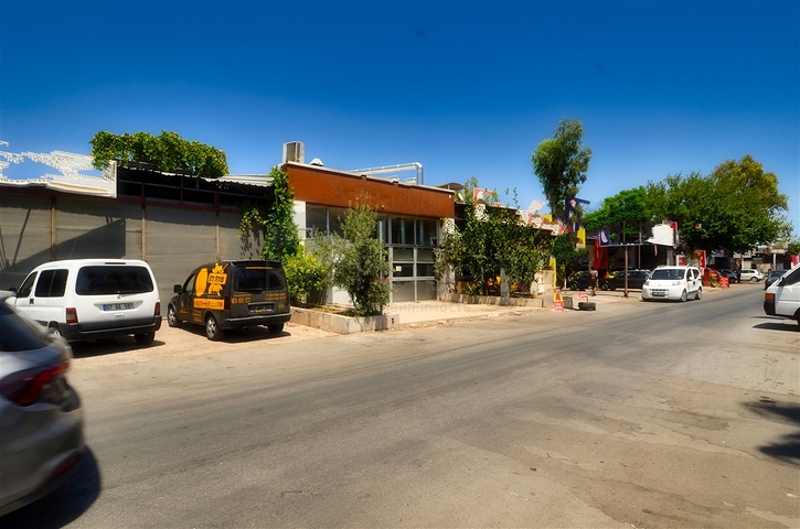 محطة الخدمة الفنية في المركز الصناعي في أنطاليا