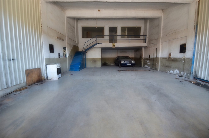 محطة الخدمة الفنية في المركز الصناعي في أنطاليا