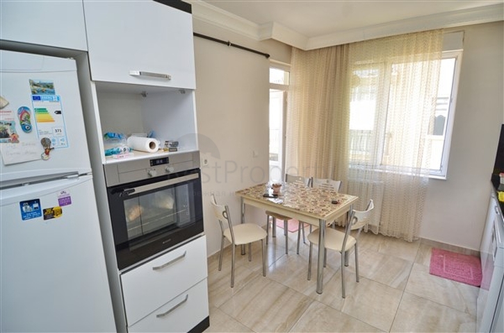 شقة 3 + 1 في منطقة ينيغون الصغيرة بوسط المدينة - أنطاليا