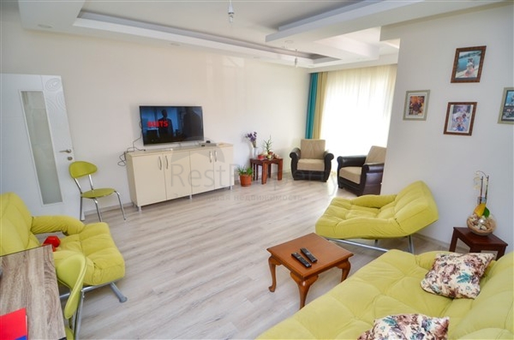 شقة 3 + 1 في منطقة ينيغون الصغيرة بوسط المدينة - أنطاليا