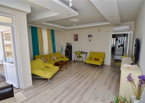 شقة 3 + 1 في منطقة ينيغون الصغيرة بوسط المدينة - أنطاليا