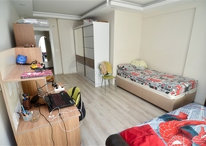 شقة 3 + 1 في منطقة ينيغون الصغيرة بوسط المدينة - أنطاليا