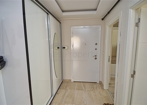 شقة 3 + 1 في منطقة ينيغون الصغيرة بوسط المدينة - أنطاليا