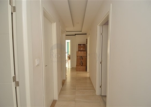 شقة 3 + 1 في منطقة ينيغون الصغيرة بوسط المدينة - أنطاليا