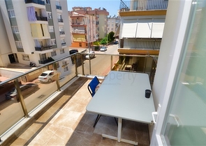 شقة 3 + 1 في منطقة ينيغون الصغيرة بوسط المدينة - أنطاليا