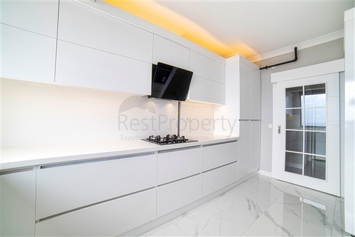 شقة بإطلالة رائعة على البحر في منطقة تشاغلايان الصغيرة - أنطاليا