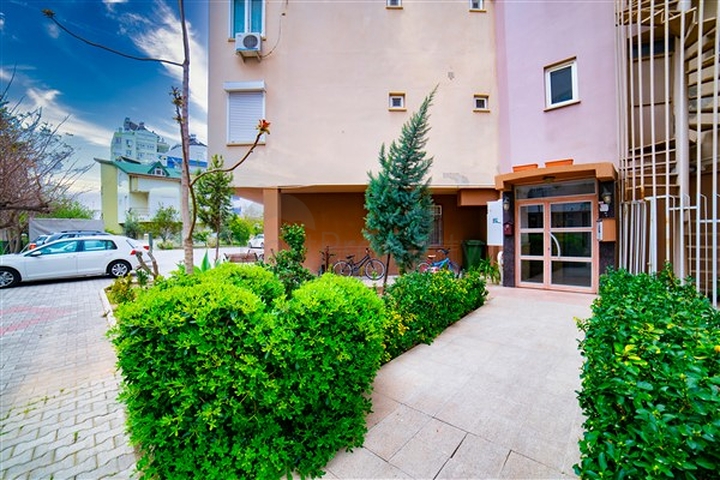 شقة بإطلالة رائعة على البحر في منطقة تشاغلايان الصغيرة - أنطاليا