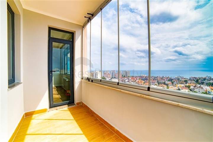 شقة بإطلالة رائعة على البحر في منطقة تشاغلايان الصغيرة - أنطاليا