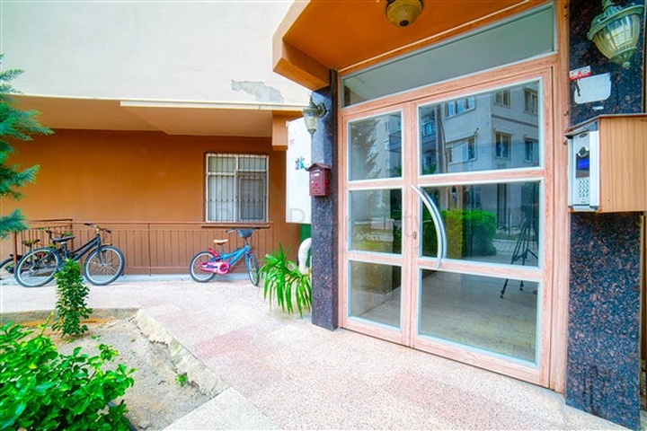 شقة بإطلالة رائعة على البحر في منطقة تشاغلايان الصغيرة - أنطاليا