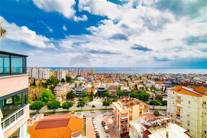 شقة بإطلالة رائعة على البحر في منطقة تشاغلايان الصغيرة - أنطاليا