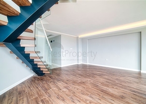 شقة بإطلالة رائعة على البحر في منطقة تشاغلايان الصغيرة - أنطاليا