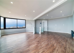 شقة بإطلالة رائعة على البحر في منطقة تشاغلايان الصغيرة - أنطاليا