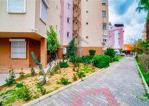 شقة بإطلالة رائعة على البحر في منطقة تشاغلايان الصغيرة - أنطاليا