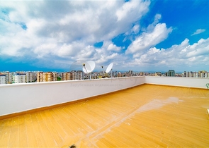 شقة بإطلالة رائعة على البحر في منطقة تشاغلايان الصغيرة - أنطاليا