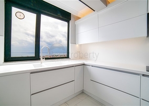 شقة بإطلالة رائعة على البحر في منطقة تشاغلايان الصغيرة - أنطاليا