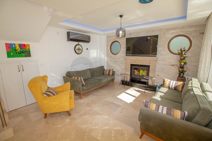 عقارات فتحية -فيلا مستقلة مع مسبح حاص 