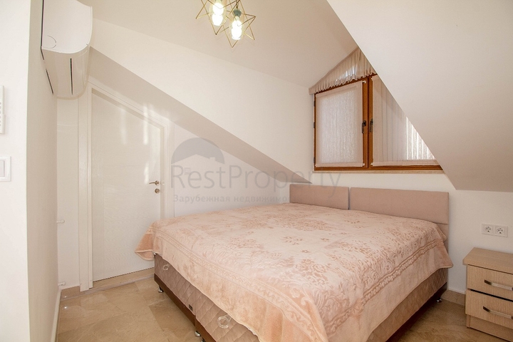 عقارات فتحية -فيلا مستقلة مع مسبح حاص 