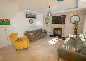 عقارات فتحية -فيلا مستقلة مع مسبح حاص 