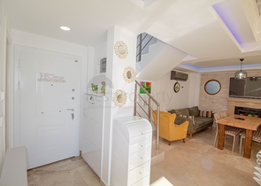 عقارات فتحية -فيلا مستقلة مع مسبح حاص 