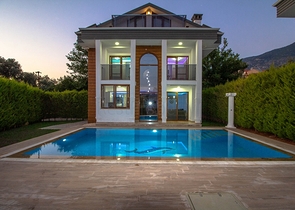 عقارات فتحية -فيلا مستقلة مع مسبح حاص 